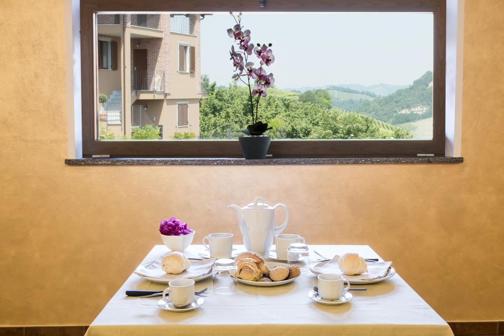 Costa Catterina B&B Castagnito Exterior photo